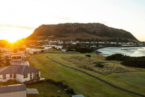 Stanley Beach House with Stunning Nut Views!